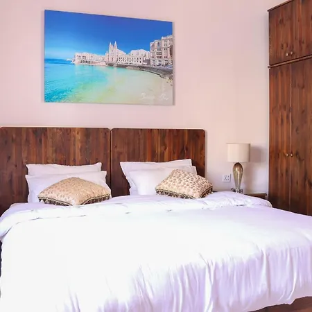 Madonnina Saint Julian's