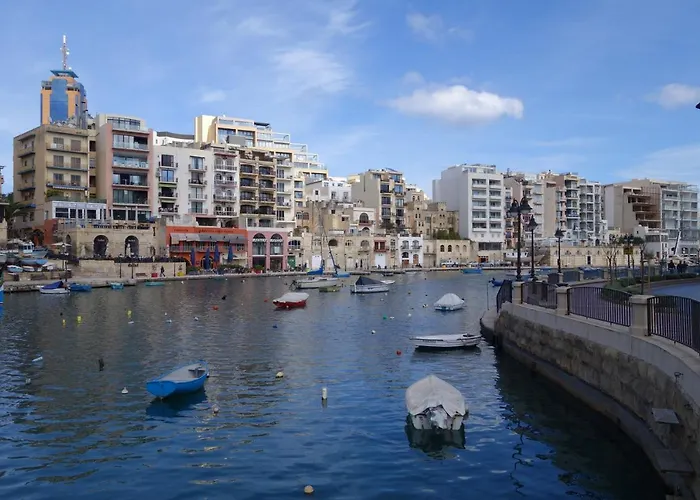 Madonnina * Saint Julian's